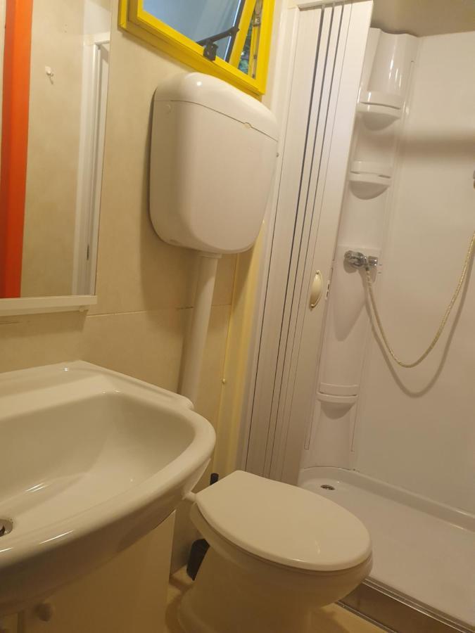 Camping No Stress Hotel โกโม ภายนอก รูปภาพ