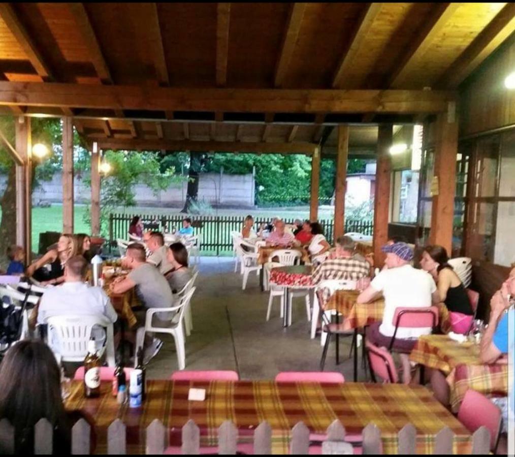 Camping No Stress Hotel โกโม ภายนอก รูปภาพ