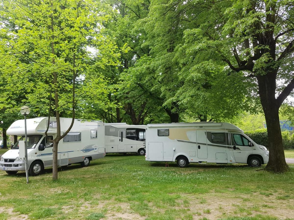 Camping No Stress Hotel โกโม ภายนอก รูปภาพ